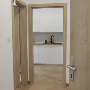  Apartment Metro 7